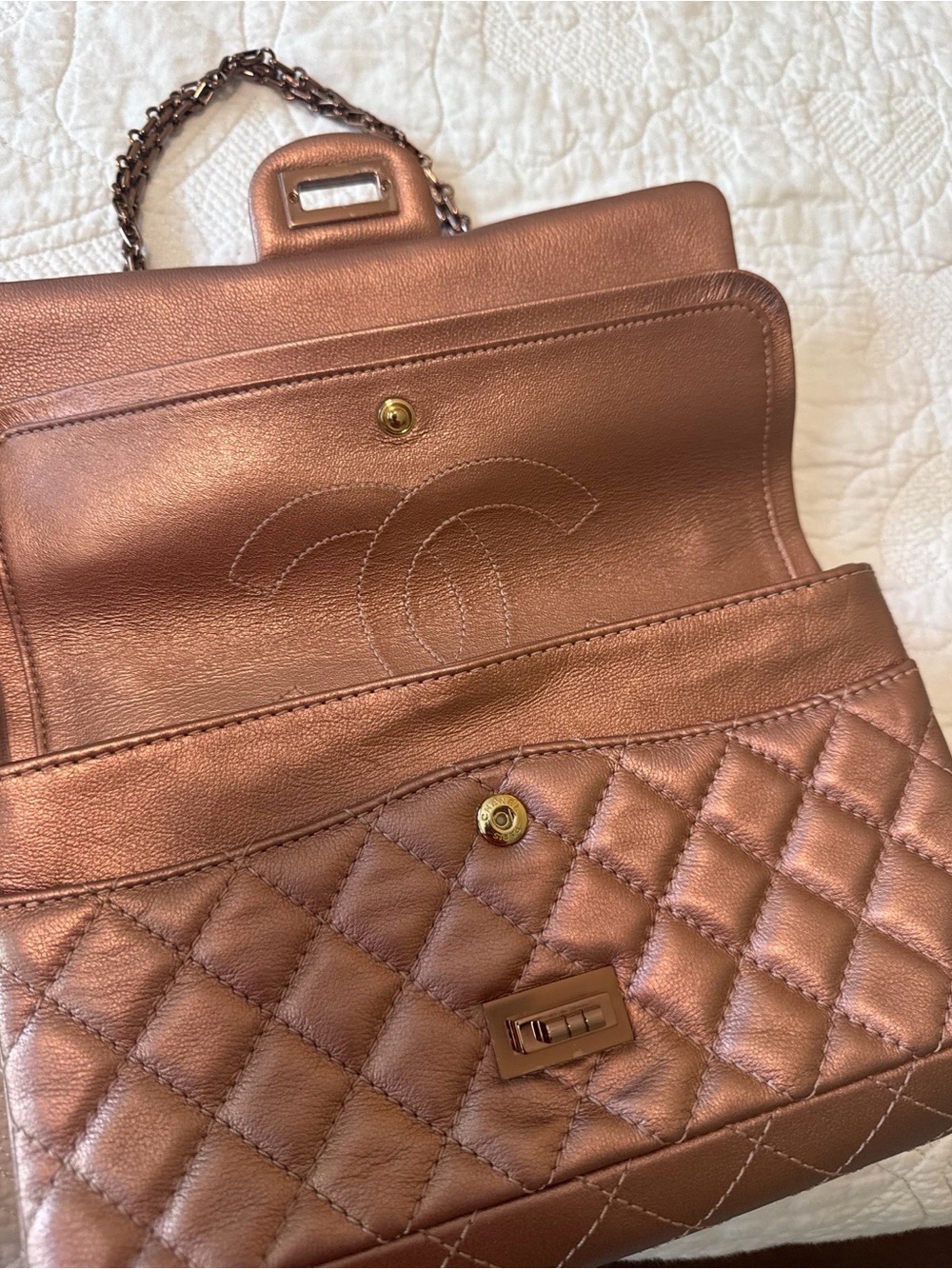CHANEL Quilted Metallic Copper-Pink Shoulder Bag - Picture 3 of 4